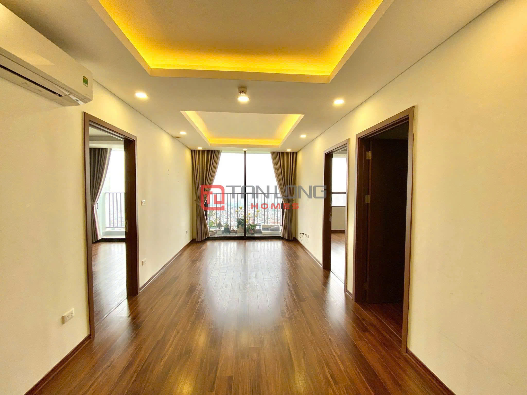 Bán chung cư Ngoại Giao Đoàn tòa N01T1 diện tích 132m2/4 phòng ngủ/3WC ban công Bắc view hồ điều hòa