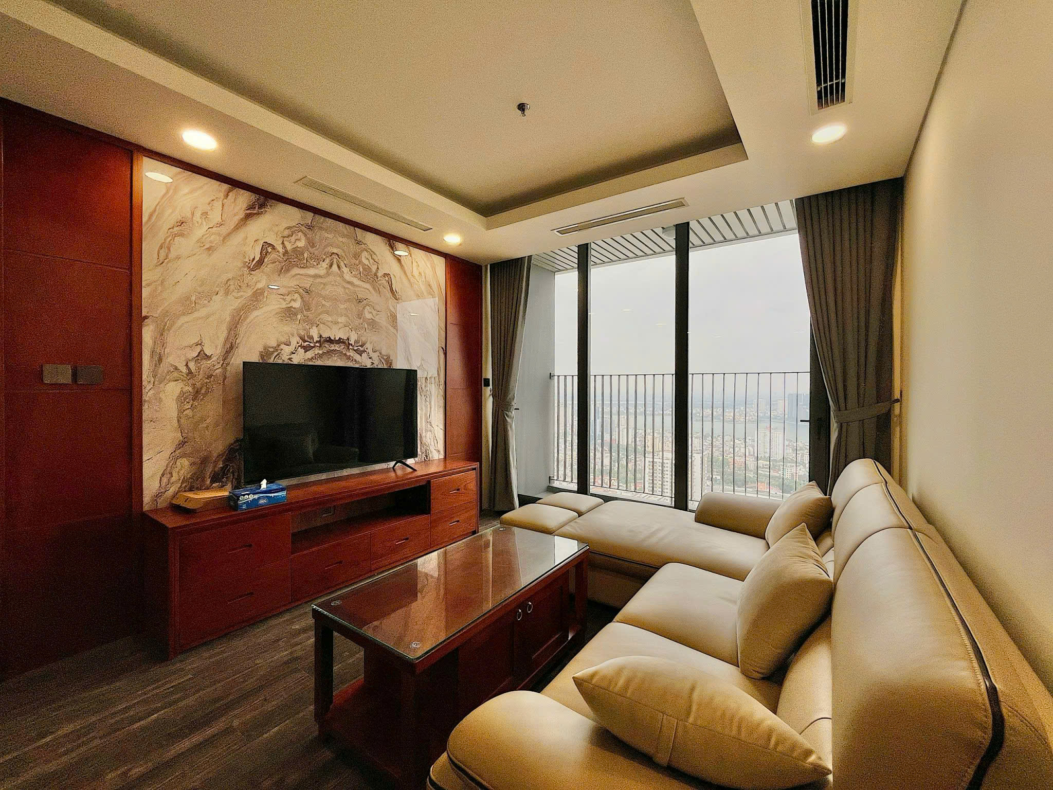 Cho thuê căn hộ 3PN/2WC tòa N01-T7 đầy đủ nội thất - Nước ngoài thuê - DT: 106m2 tầng trung Ngoại Giao Đoàn